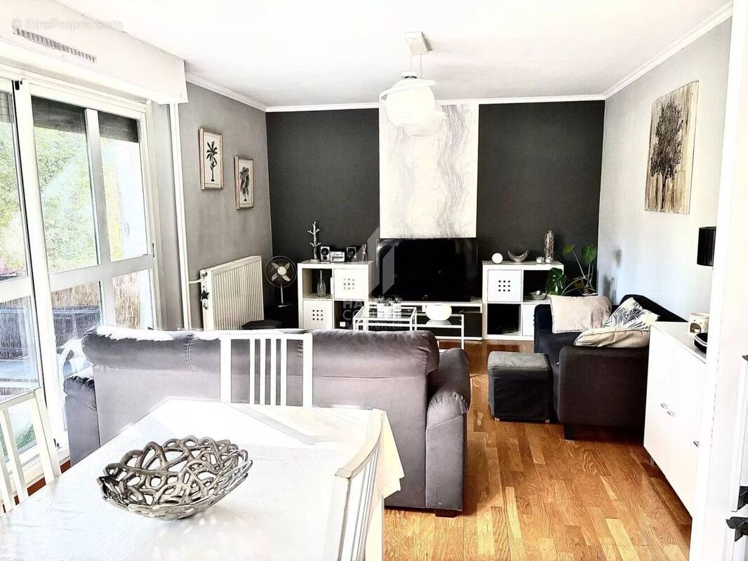 Appartement à MEYLAN