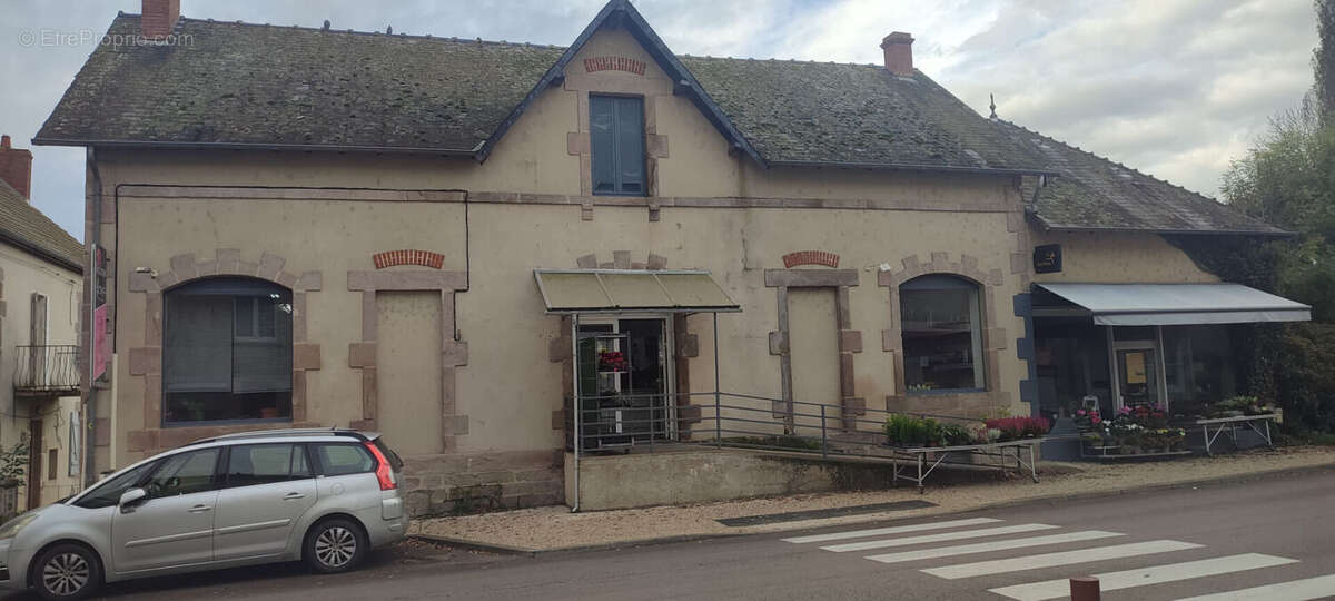 Appartement à ETANG-SUR-ARROUX