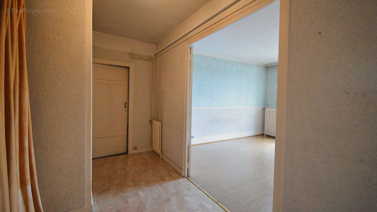 SOUS COMPROMIS  Appartement T2 centre-ville de VICHY - photo 3