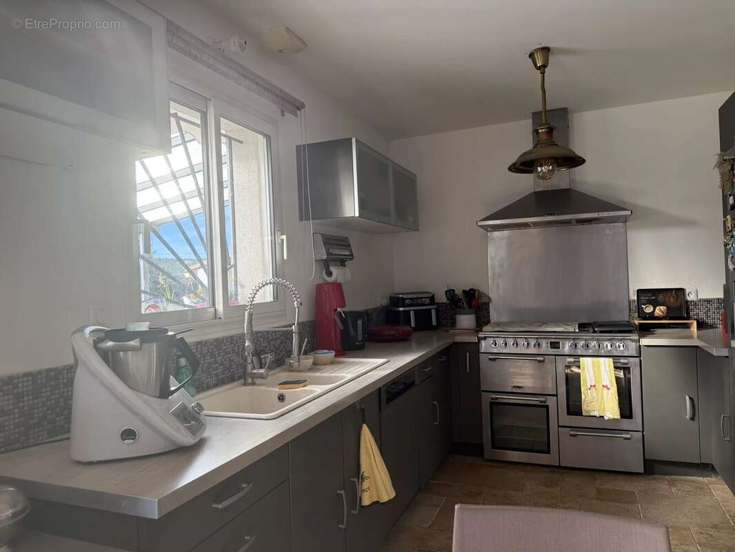 Maison à SAINTE-ANASTASIE-SUR-ISSOLE