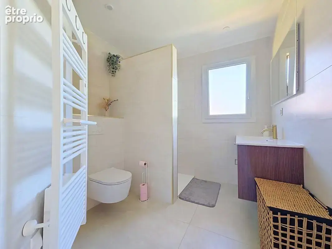 Maison 150 m² à La Tour  - photo 13