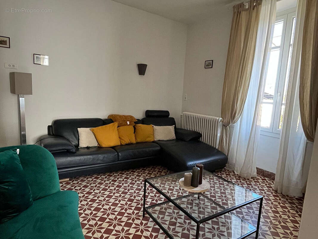 Maison à MAUBEC