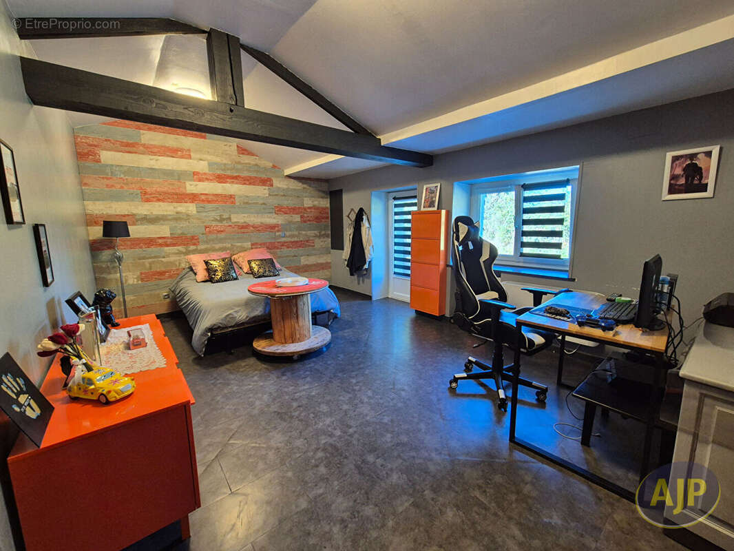 Maison à SAINT-CHRISTOPHE-DU-LIGNERON