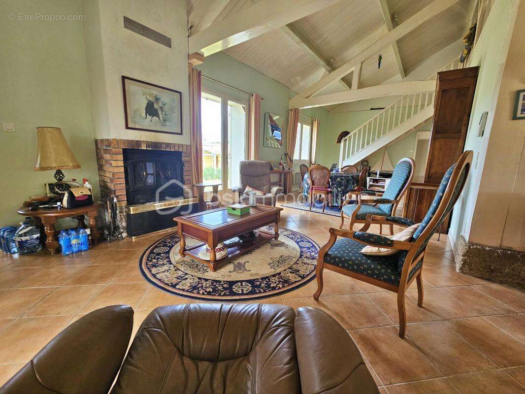 Maison à SAINT-GEIN