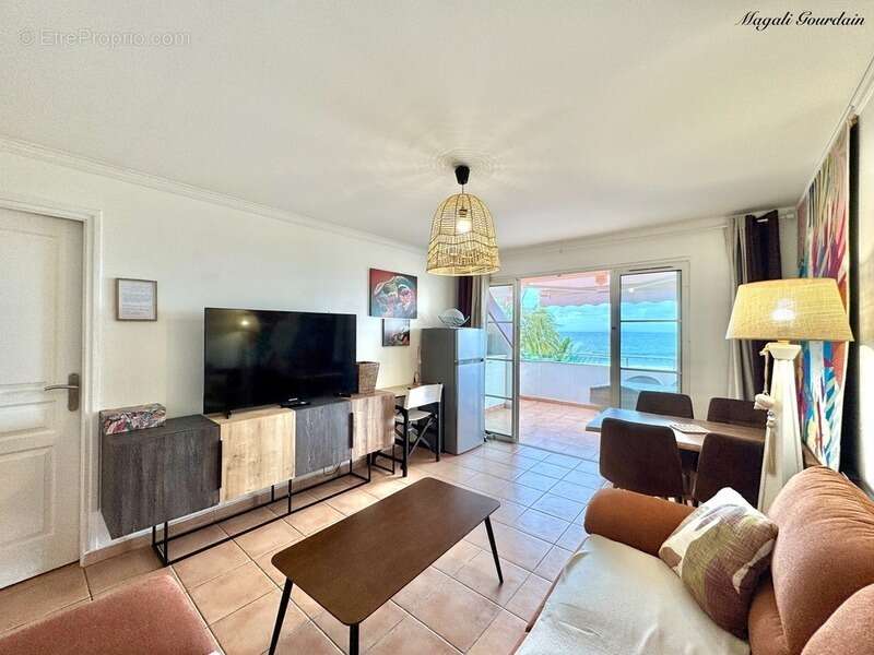 A vendre - vue mer a couper le souffle – magnifique t3 en premiere ligne - sainte anne - photo 5