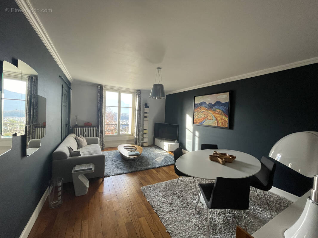 Appartement à AIX-LES-BAINS