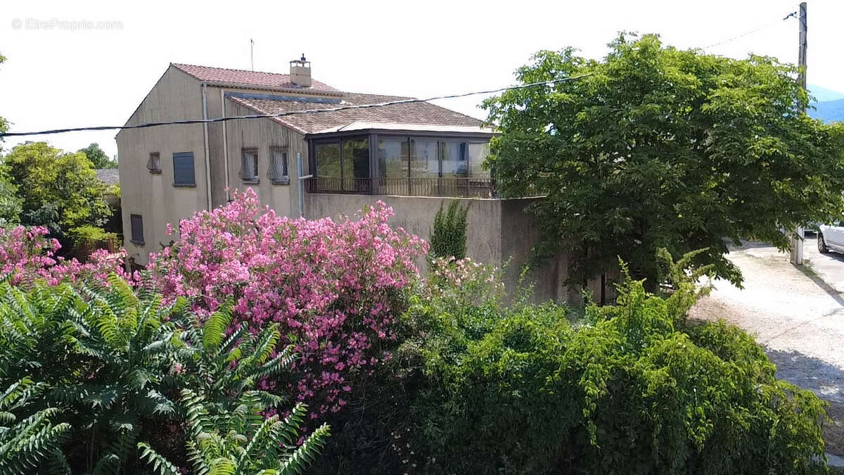 Maison à SOLLIES-VILLE