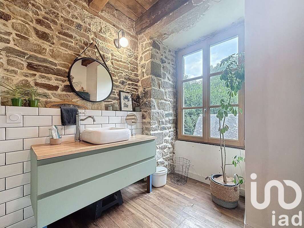 Photo 9 - Maison à BAZOUGES-LA-PEROUSE