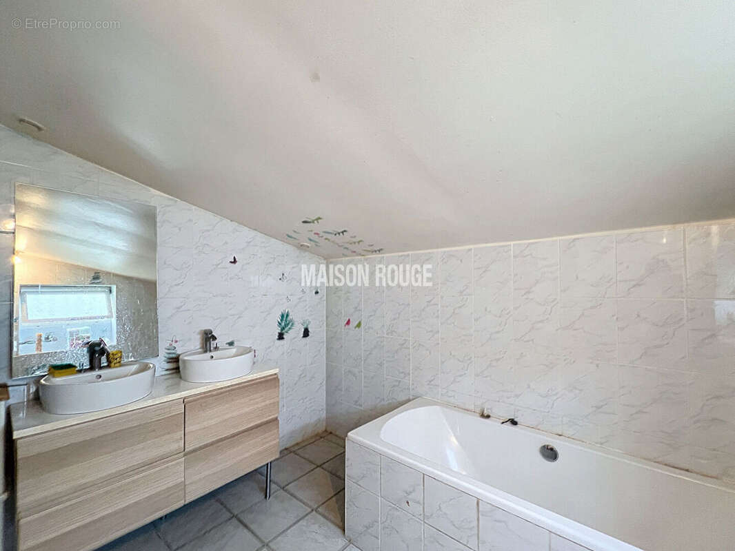 Maison à SAINT-PIERRE-DE-PLESGUEN