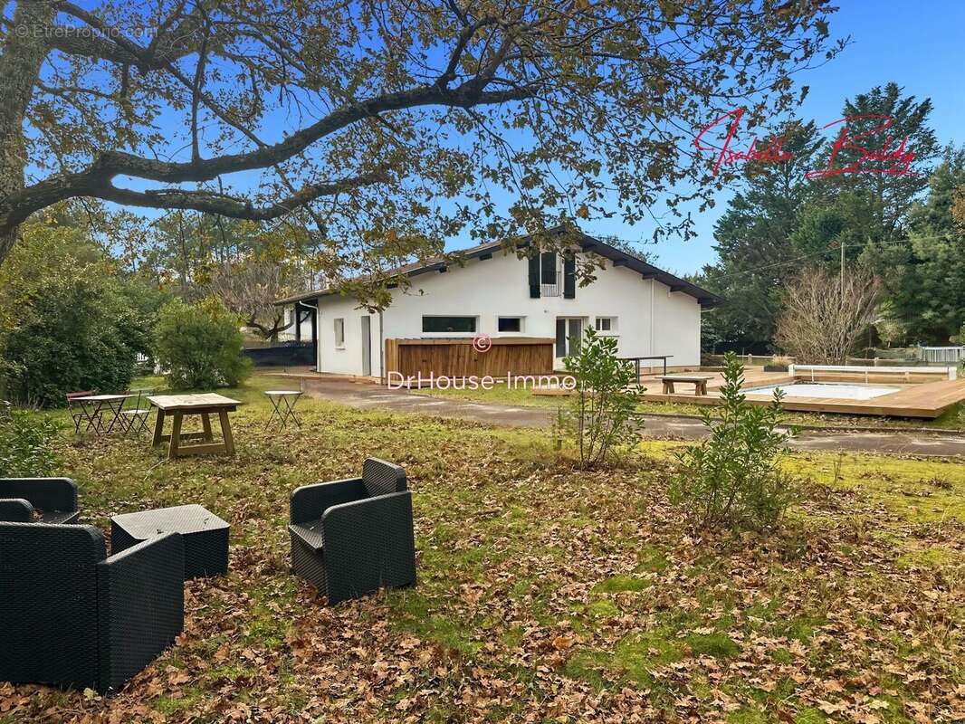 Maison à MOLIETS-ET-MAA