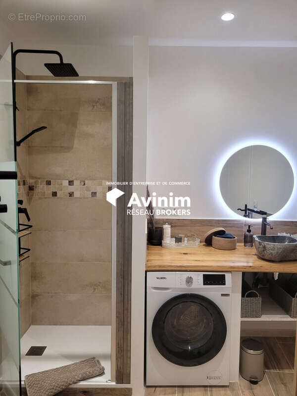 Commerce à L'ISLE-SUR-LA-SORGUE