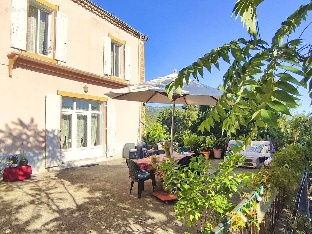 Maison à MOLIERES-SUR-CEZE