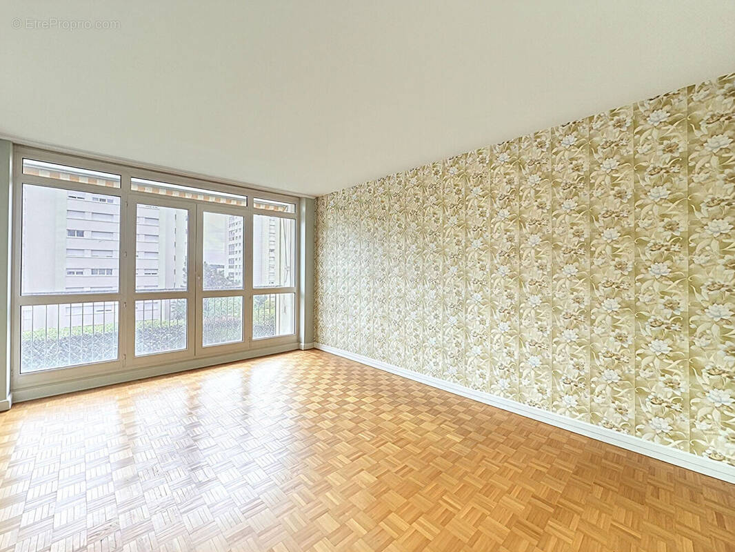 Appartement à BONNEUIL-SUR-MARNE