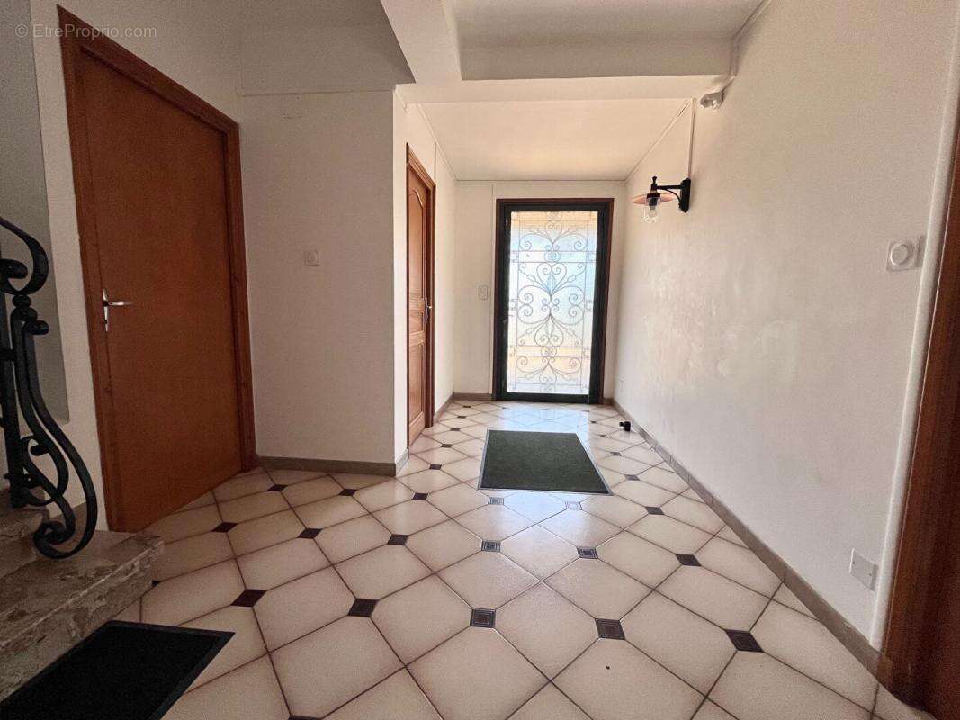 Magnifique appartement de type T2 en rez-de-chaussée avec jardin de 170 m² sans vis-à-vis et véranda de 20 m² - photo 17
