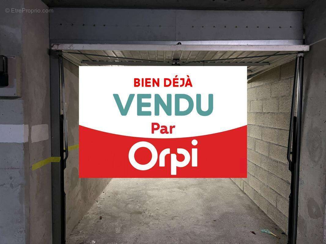 Parking à MANDELIEU-LA-NAPOULE