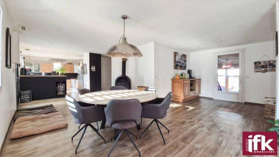 Maison plain-pied de 205 m² sur 13,52 ares avec piscine et double garage – DPE B - photo 5