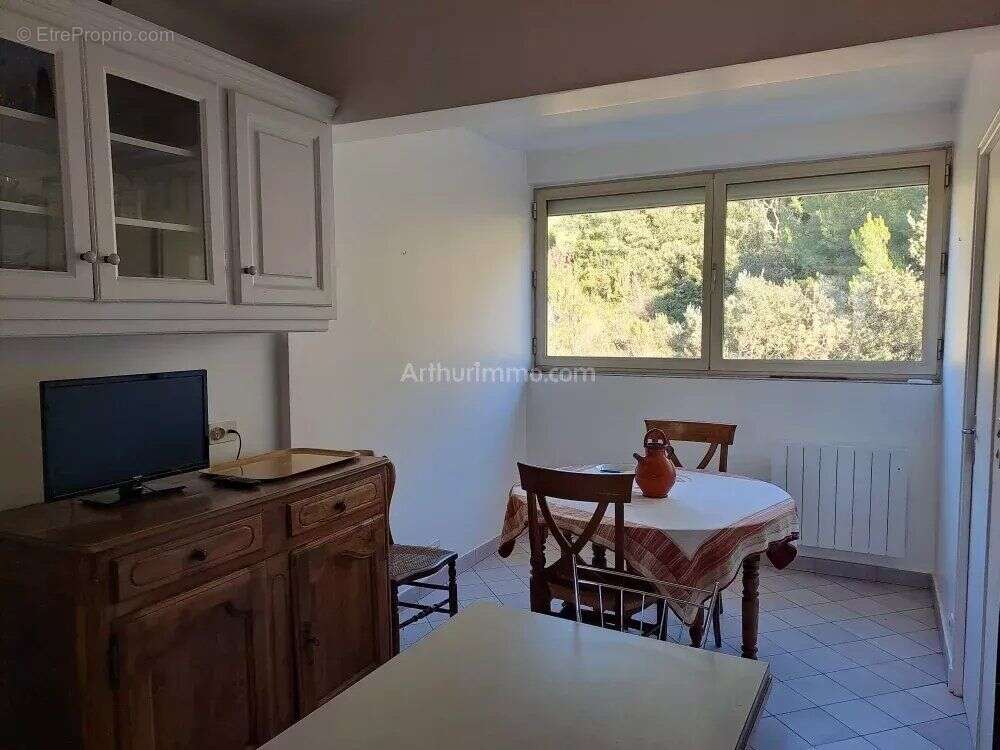 Appartement à SALERNES
