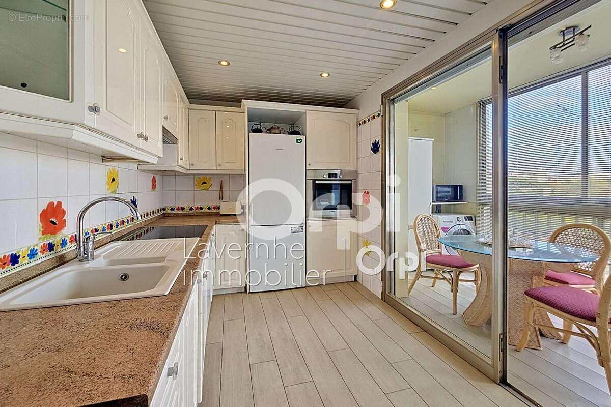Appartement 92 m² à Antibes  - photo 2