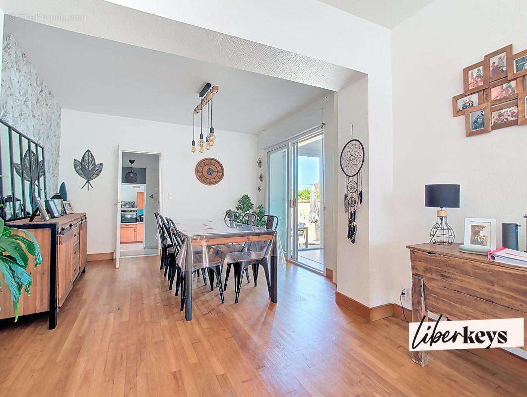 Maison à CONCHES-EN-OUCHE