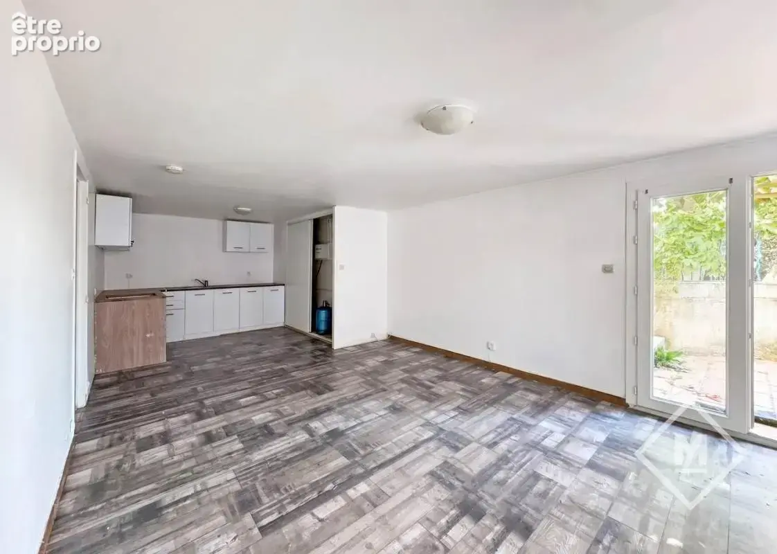 Maison de charme de 180m2 idéalement située à Plan de Cuques - photo 10