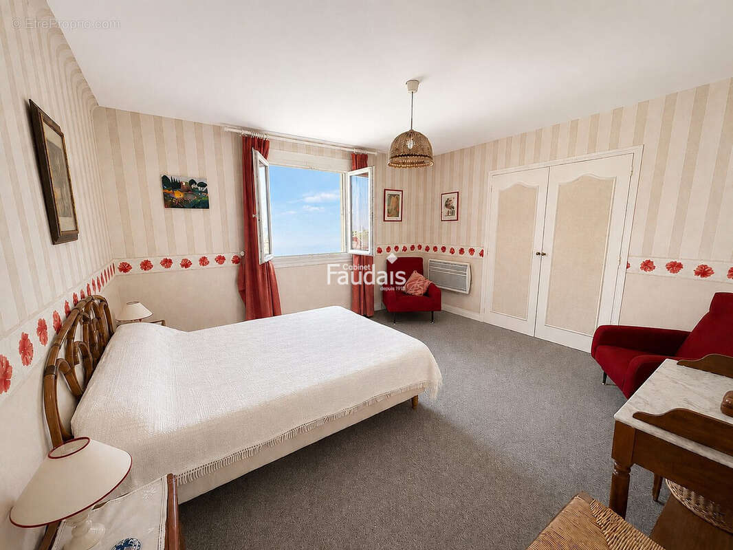 Maison 95 m² à Gouville-Sur-Mer  - photo 9