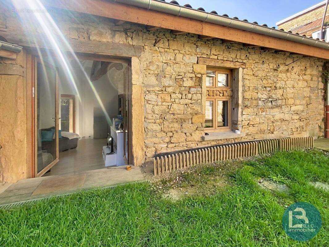 Appartement à SAINT-CYR-AU-MONT-D'OR