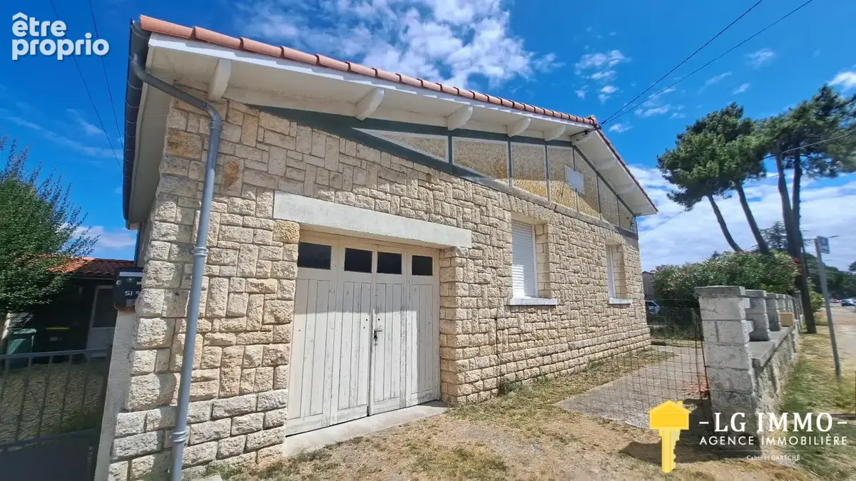 Maison  de caractère 3 chambres ,garage et jardin 700 m de la plage  et  950 m des commerces - photo 1