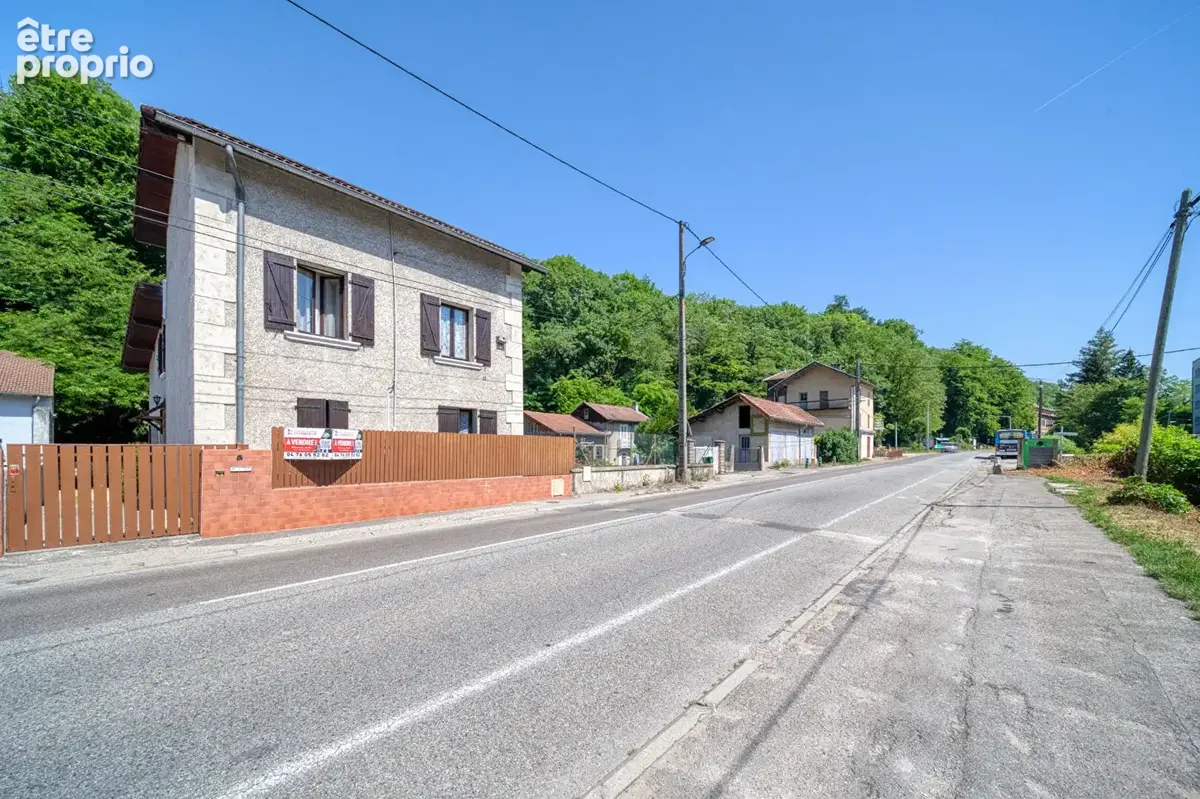 Maison individuelle, proches commodités avec garage double. - photo 18