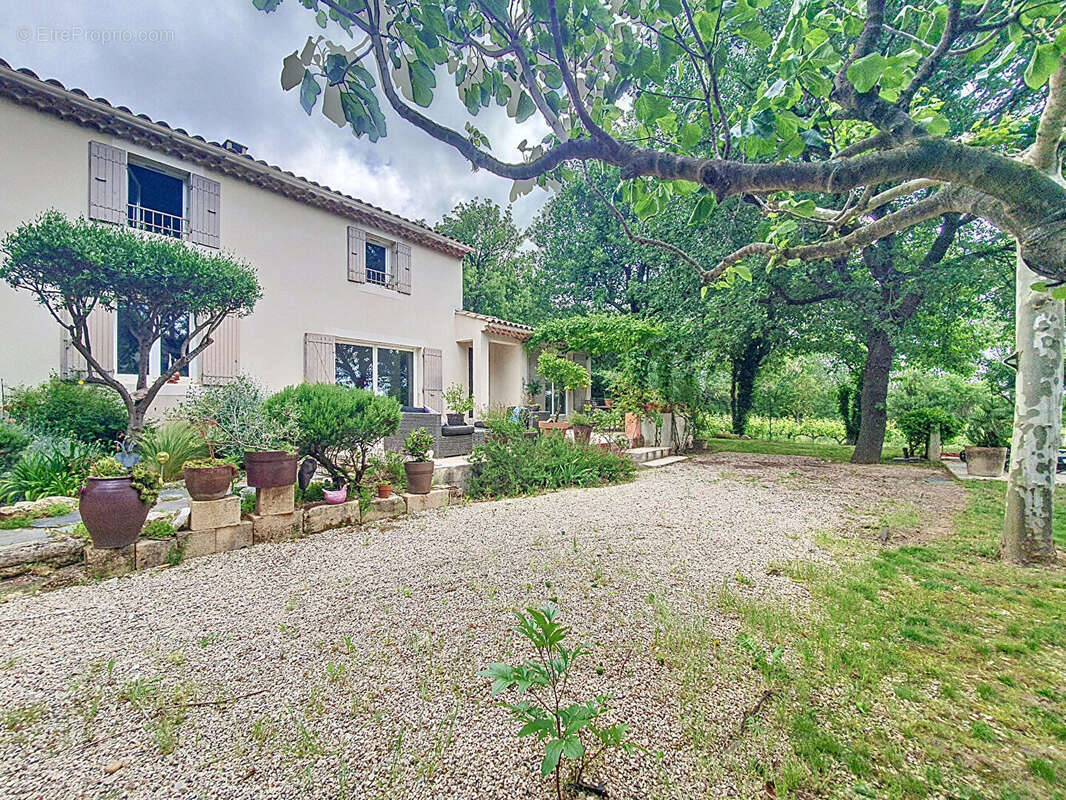 Maison à ROCHEFORT-DU-GARD