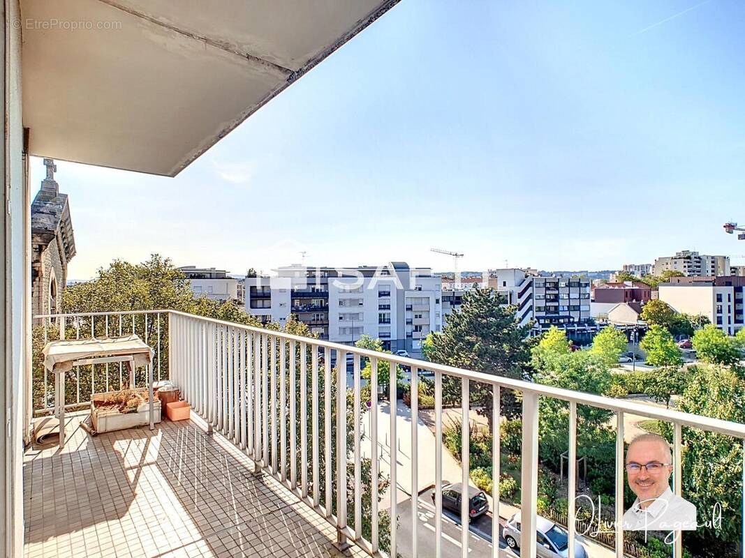 Photo 1 - Appartement à LYON-8E