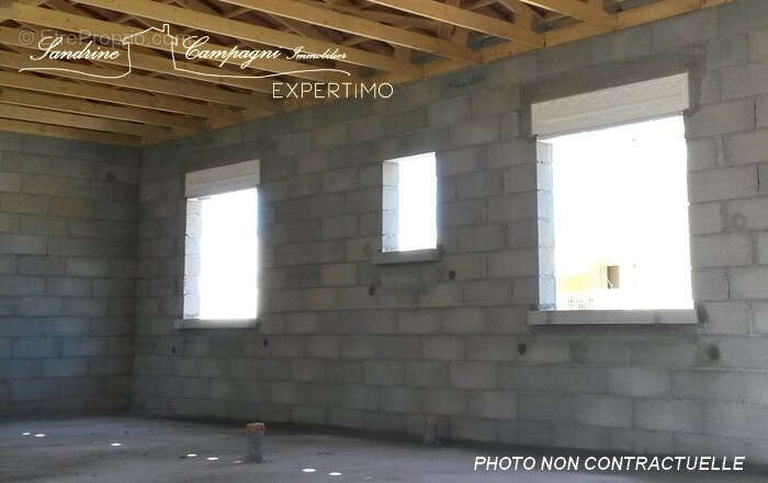 Maison à CHATEAUNEUF-DE-GADAGNE