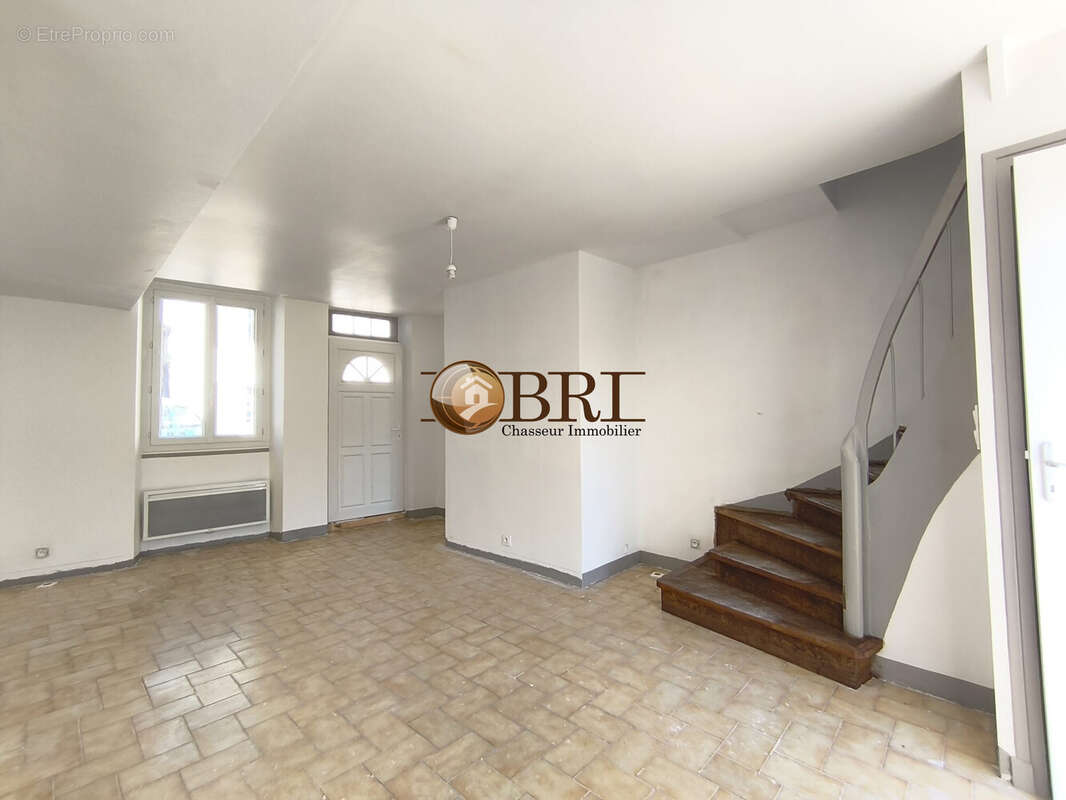 Maison 90 m² à Saint-Etienne-De-Crossey  - photo 5