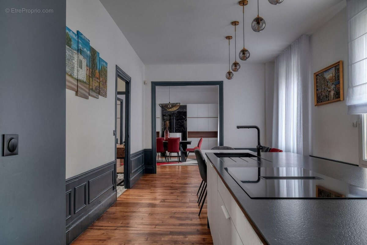 Nouvelle exclusivité centre ville etampes maison de caractere  240 m2 5chambres - photo 3