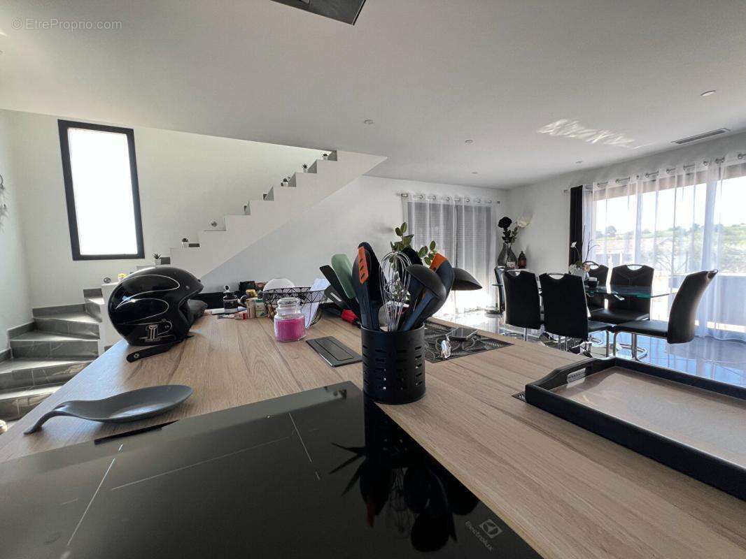 Villa contemporaine de 2023 ? Prestations de qualité - photo 9
