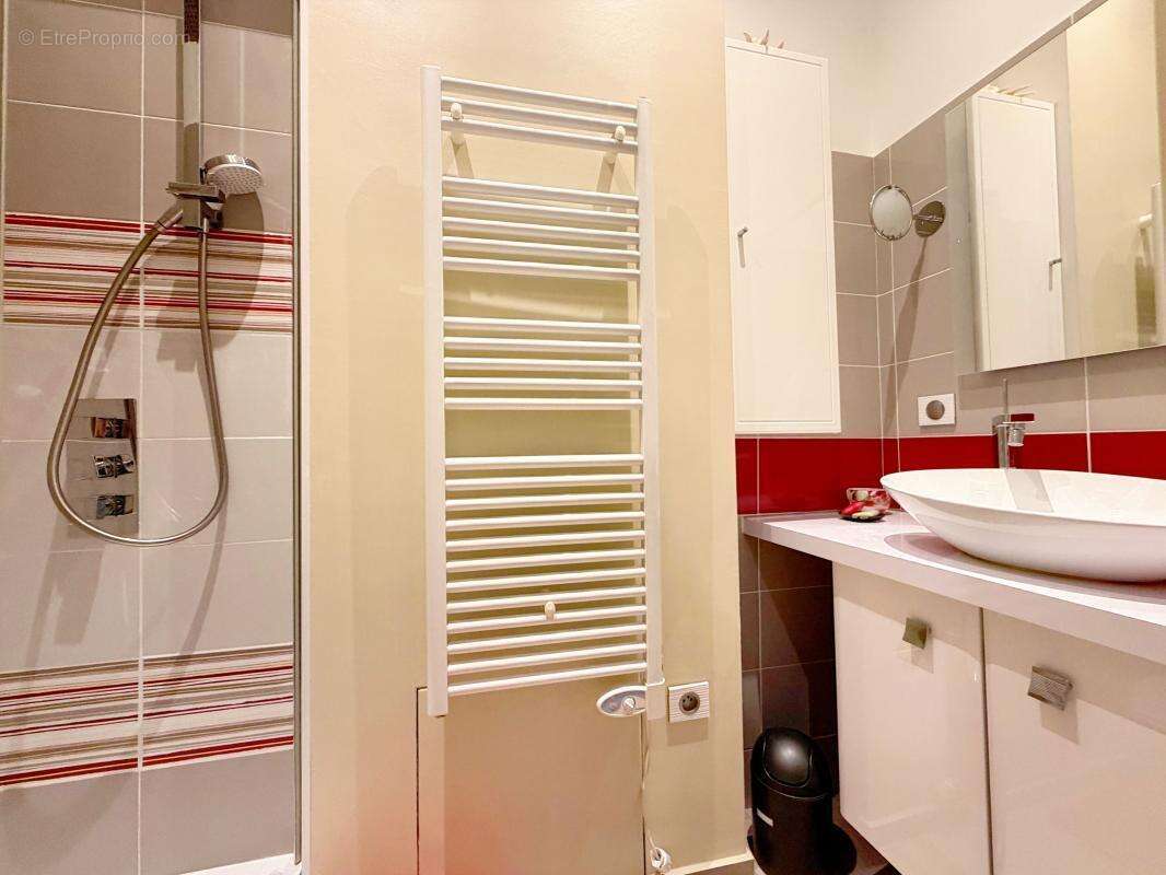 Appartement bourgeois 4P, 117 m², balcons, cave et garage – Cannes Carnot, gare à pied  - photo 8