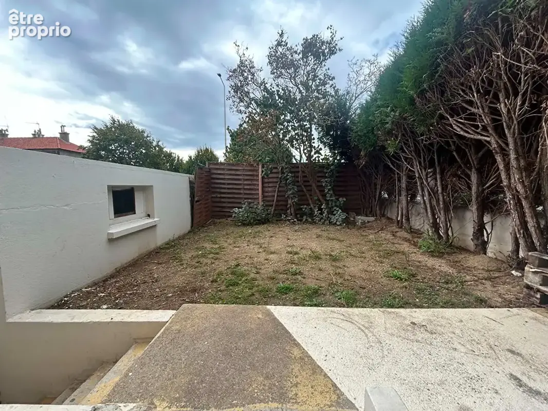 Nouveauté en exclusivité - Maison T5 avec garage et jardinet - photo 3