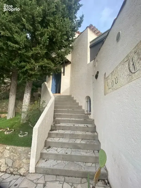 Draguignan : Maison 160 m2 , terrain 2.600 m2 - photo 3