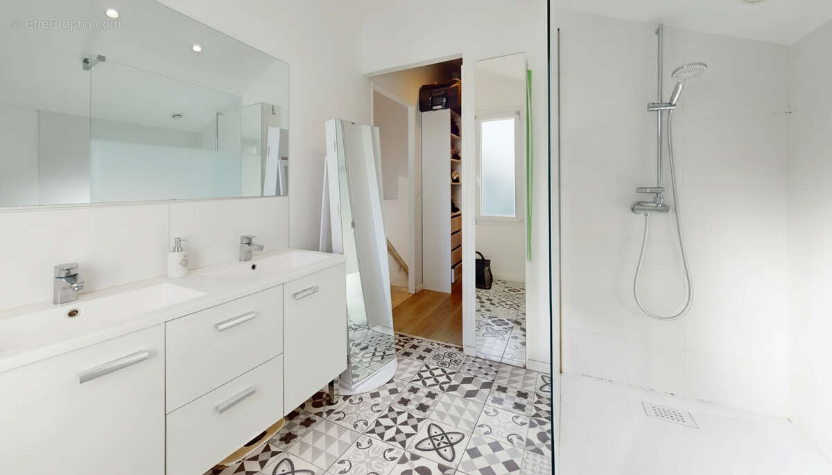 Maison à BASSUSSARRY