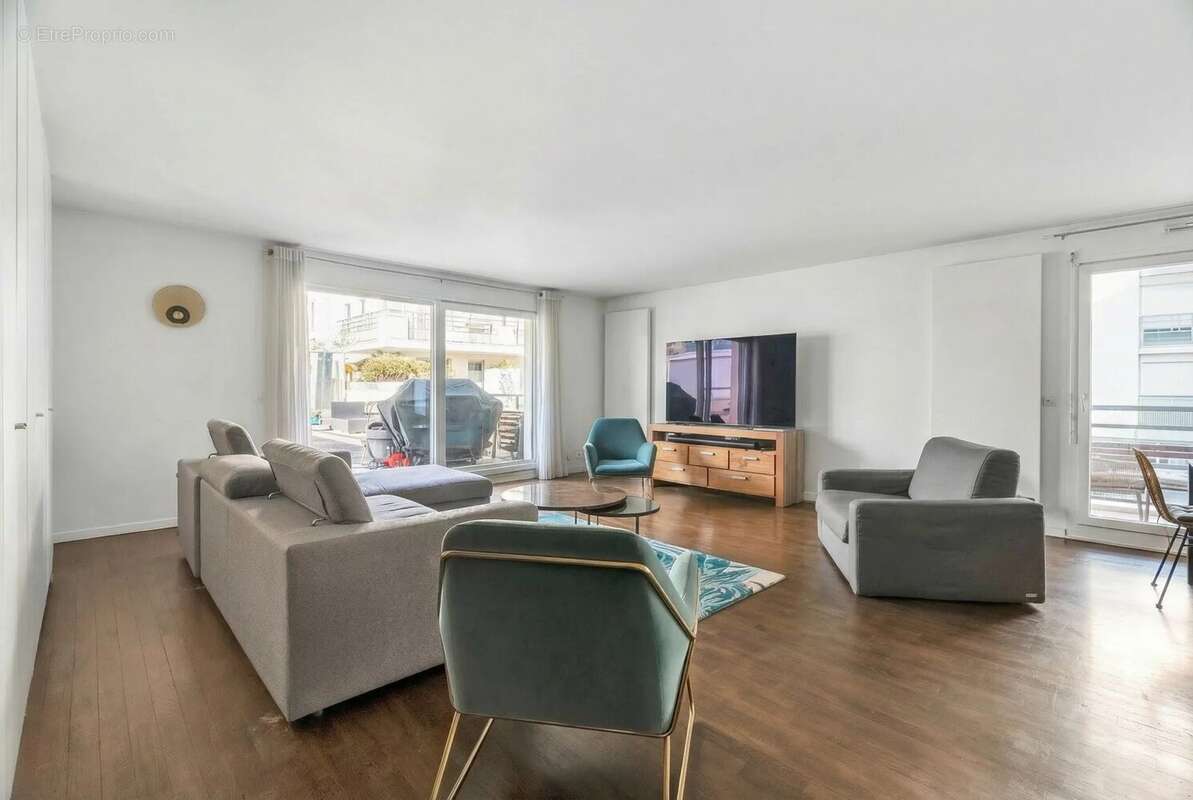 Appartement à LEVALLOIS-PERRET
