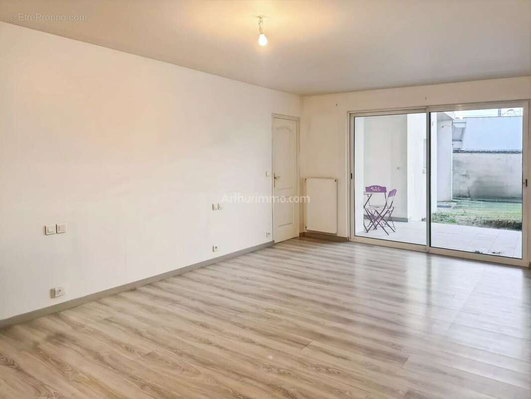 Appartement à THORIGNY-SUR-MARNE