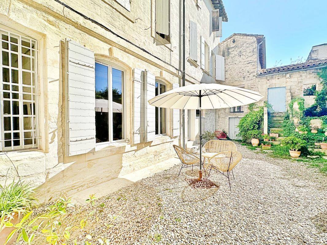 Appartement à VILLENEUVE-LES-AVIGNON