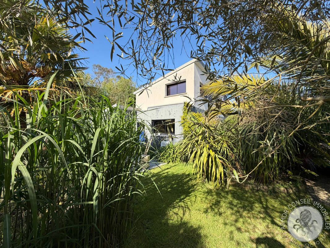Maison à SAINT-JACUT-DE-LA-MER