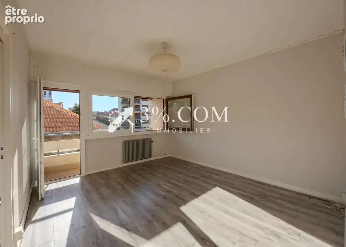 Appartement 4 pièces 89 m2   À deux pas de Nancy Thermal - photo 2