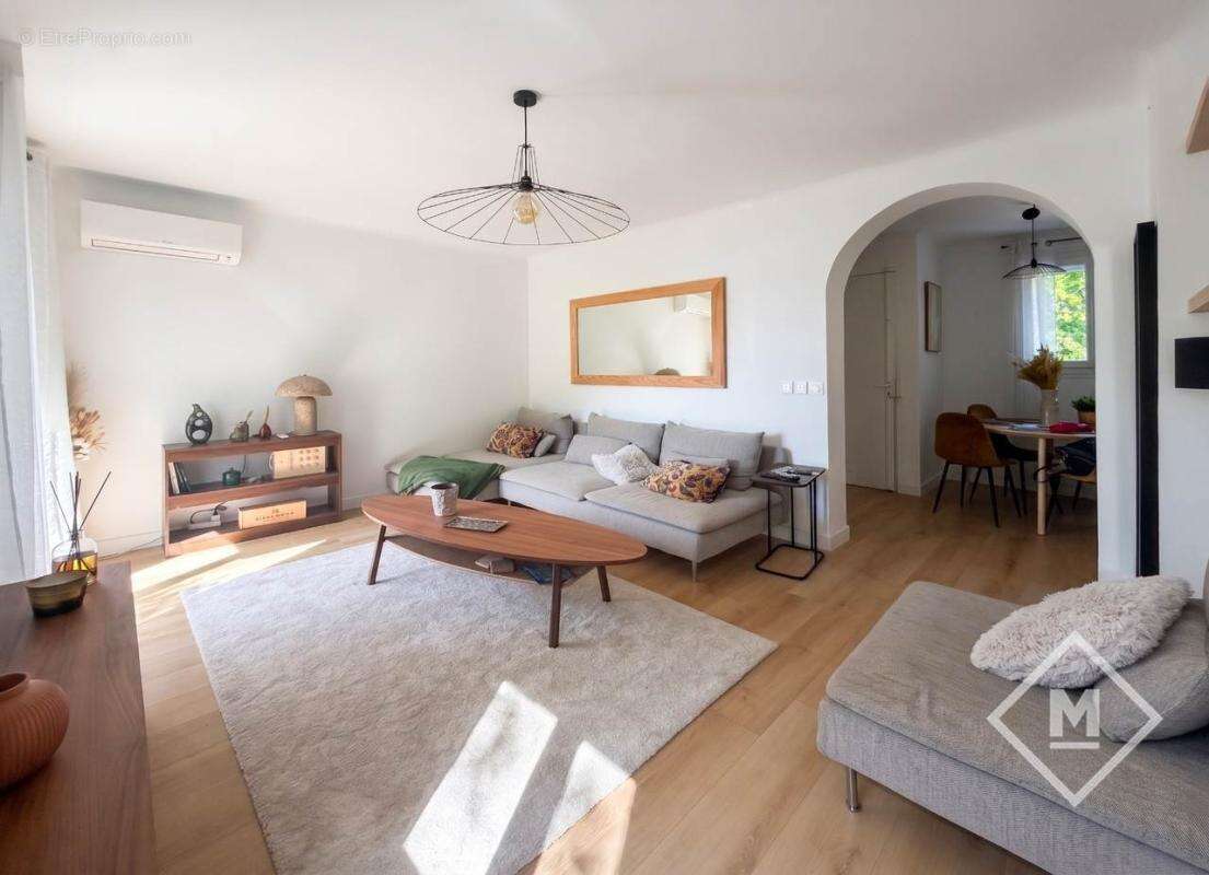 Appartement à MARSEILLE-9E