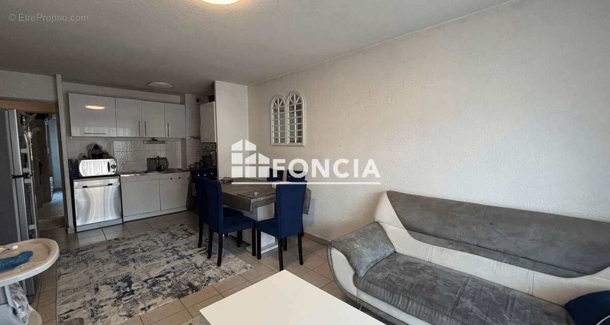 A vendre T4 en résidence avec terrasse et parking à Montfavet - photo 2