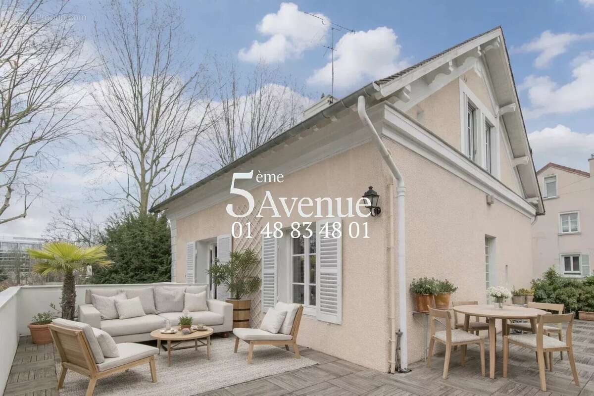 Maison à SAINT-MAUR-DES-FOSSES