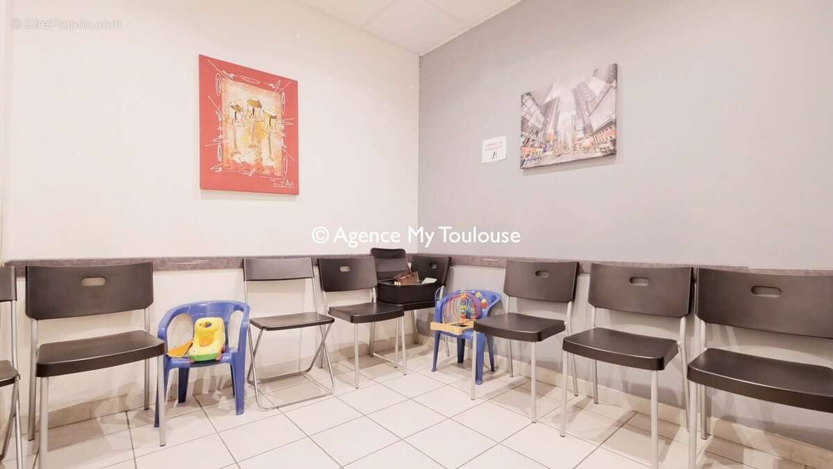 salle d&#039;attente - Commerce à TOULOUSE