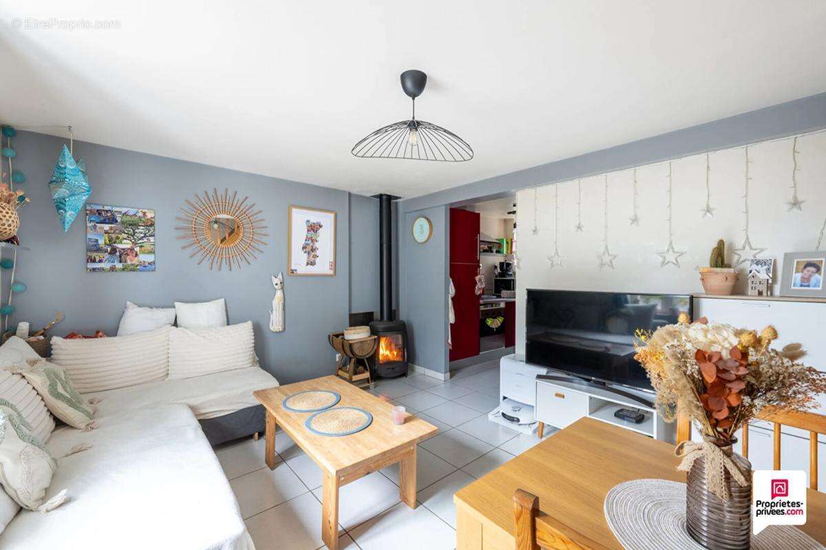 Maison à LES MUREAUX