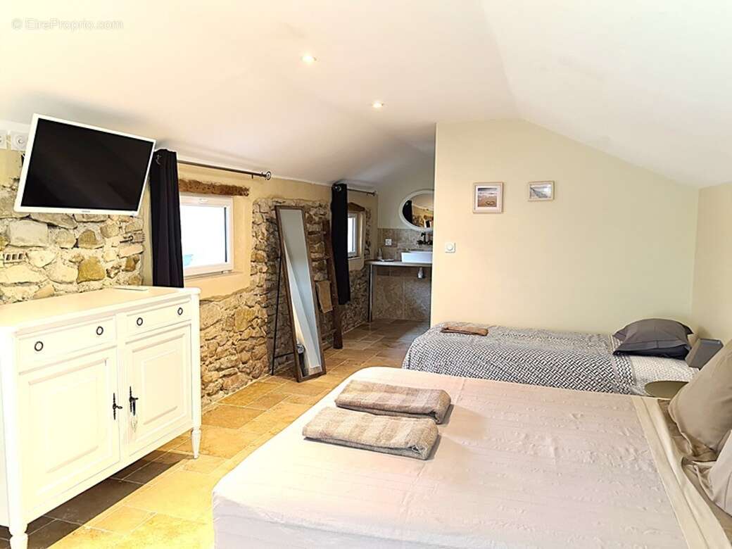 Appartement 550 m² à Rochefort-En-Valdaine  - photo 12
