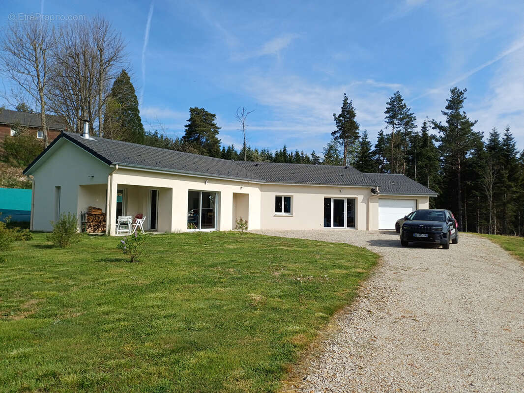 Maison à CHENEREILLES
